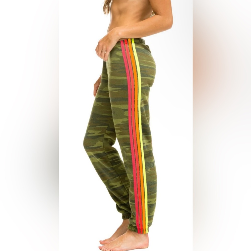 Aviator camo neon sweatpants size s